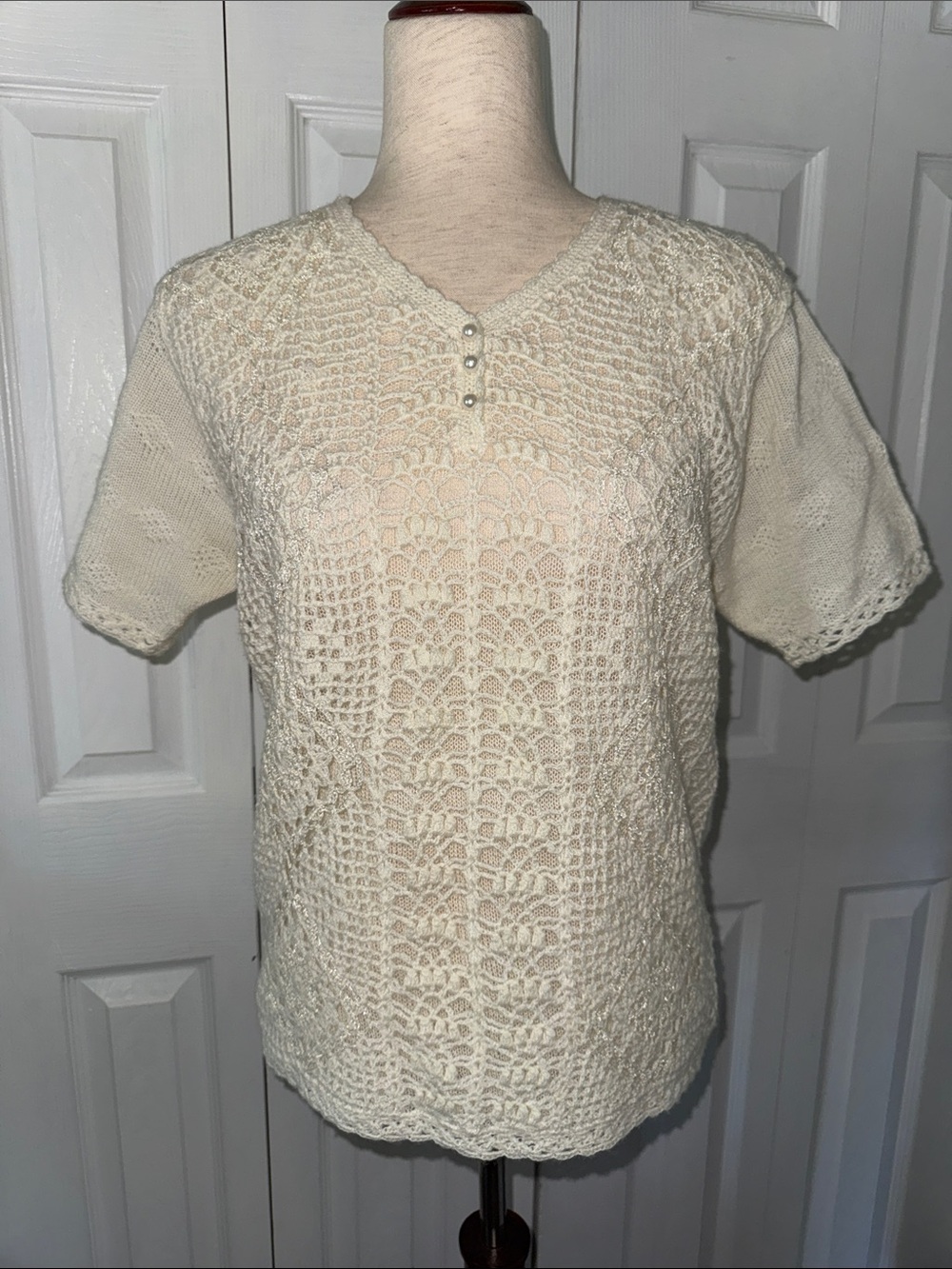 Vintage Jaclyn Smith Cream Short Sleeve Knit Pullover Sweater Size S